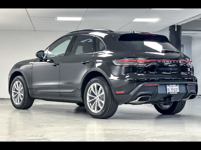 2024 Porsche Macan Base