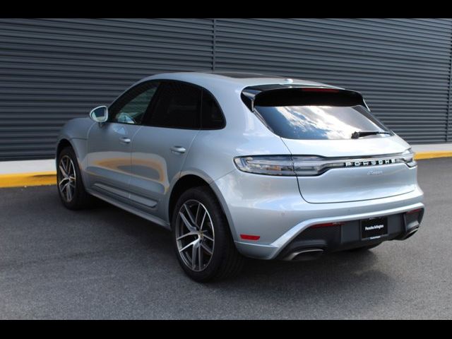 2024 Porsche Macan Base