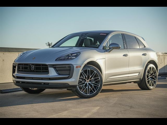 2024 Porsche Macan Base