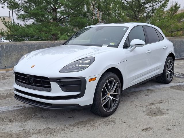 2024 Porsche Macan Base