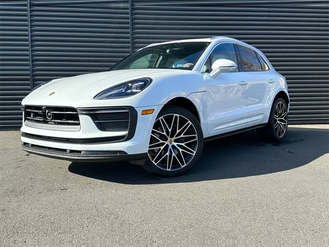 2024 Porsche Macan 