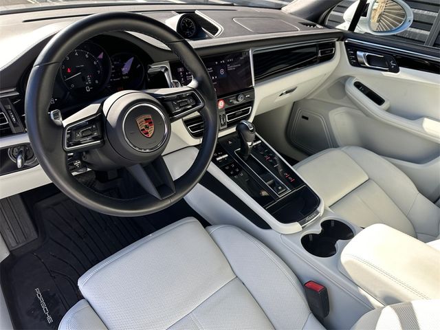 2024 Porsche Macan 