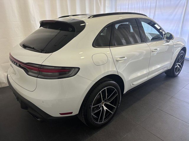 2024 Porsche Macan Base