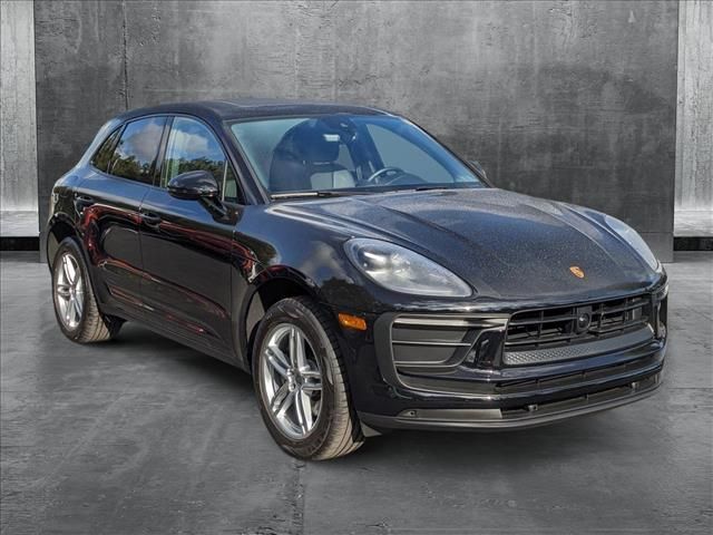 2024 Porsche Macan Base