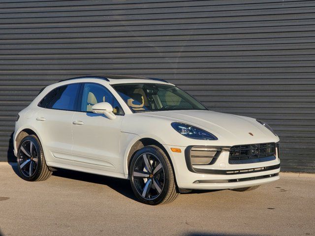 2024 Porsche Macan Base