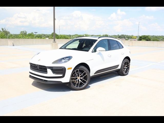 2024 Porsche Macan Base