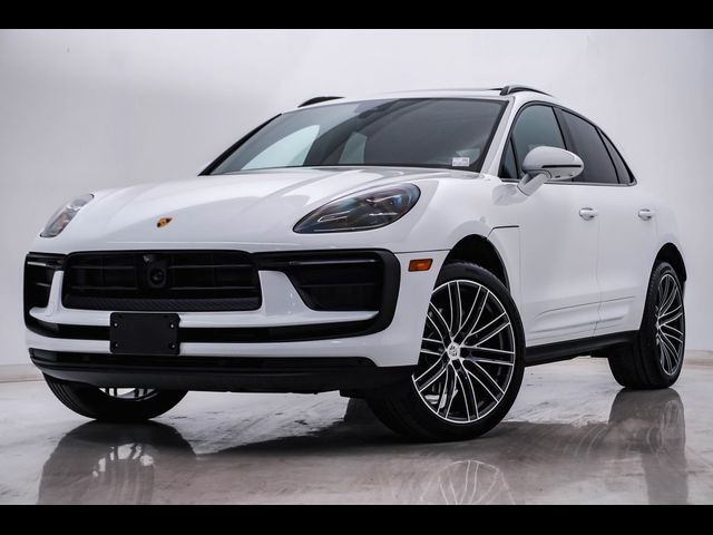 2024 Porsche Macan 