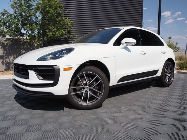 2024 Porsche Macan Base