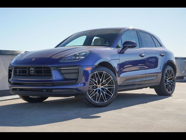 2024 Porsche Macan Base