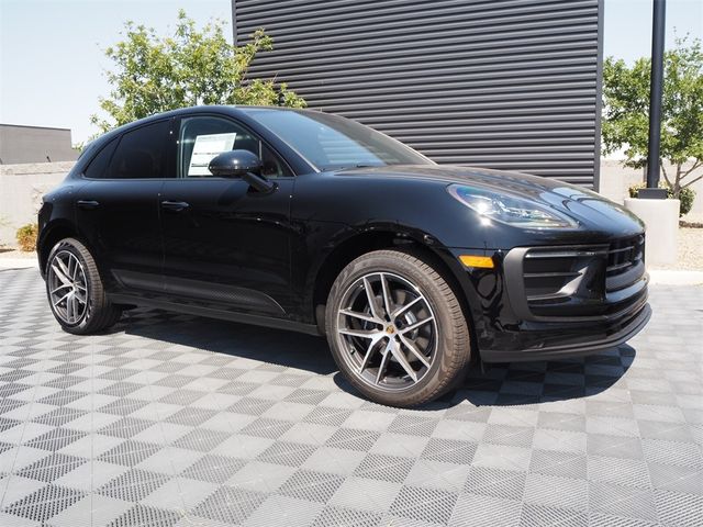 2024 Porsche Macan Base