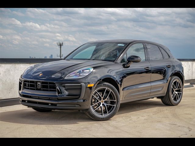 2024 Porsche Macan Base