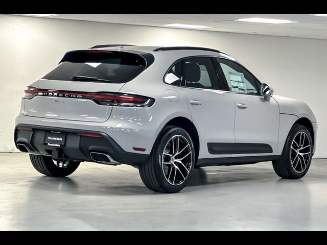 2024 Porsche Macan Base