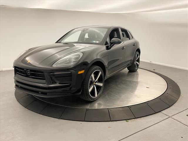 2024 Porsche Macan Base