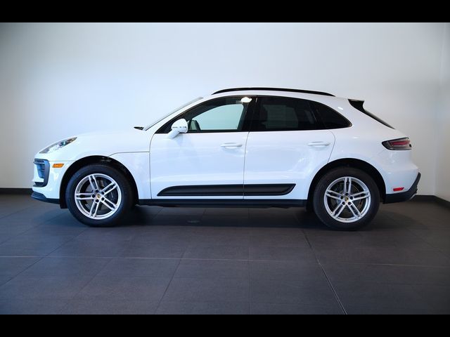 2024 Porsche Macan 