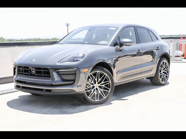 2024 Porsche Macan Base