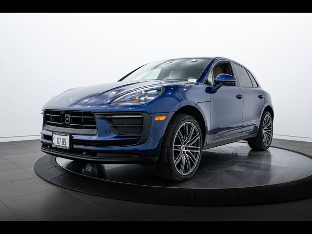 2024 Porsche Macan Base