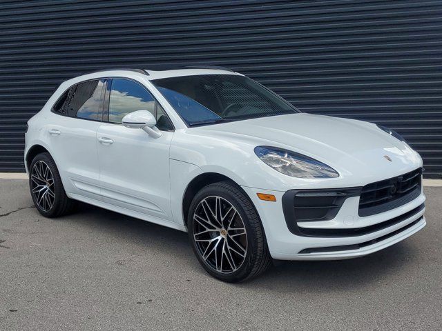 2024 Porsche Macan Base