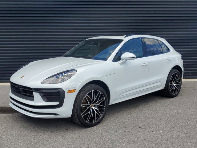 2024 Porsche Macan Base