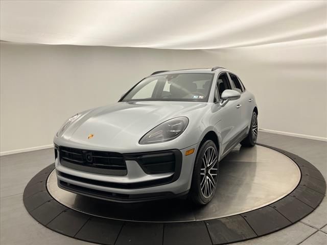 2024 Porsche Macan Base