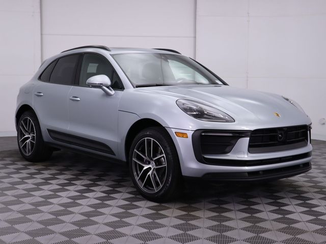 2024 Porsche Macan Base