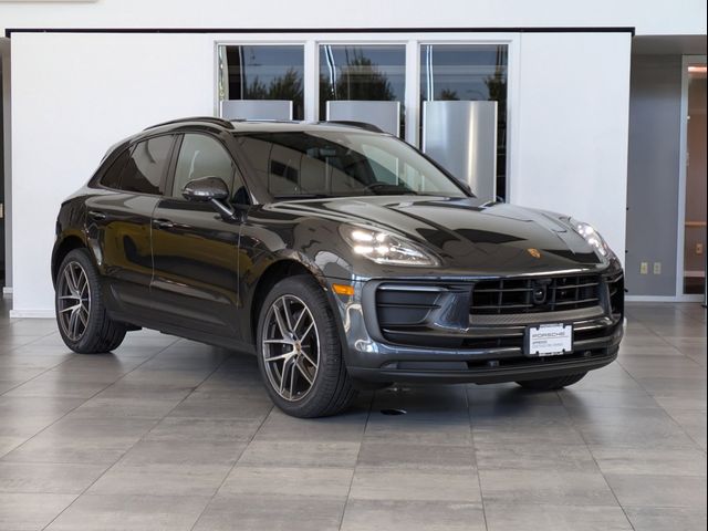 2024 Porsche Macan Base