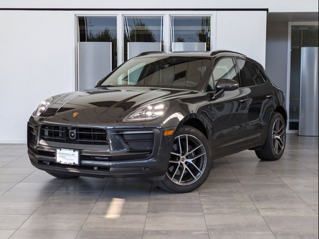 2024 Porsche Macan Base