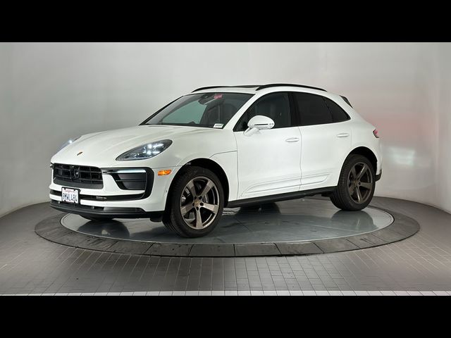 2024 Porsche Macan Base