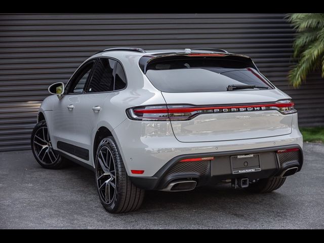 2024 Porsche Macan Base