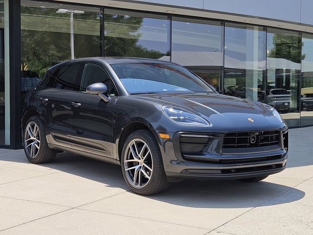 2024 Porsche Macan Base