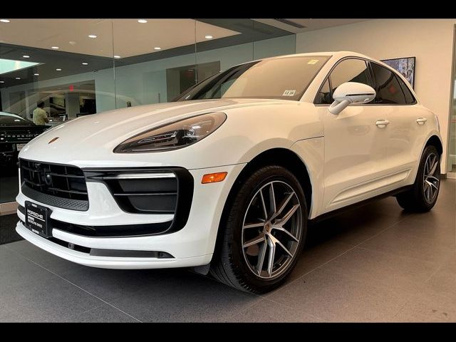 2024 Porsche Macan Base