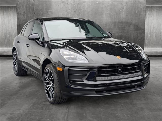 2024 Porsche Macan Base