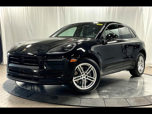 2024 Porsche Macan Base