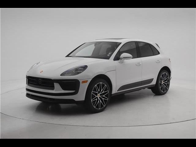 2024 Porsche Macan Base