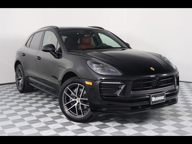 2024 Porsche Macan Base