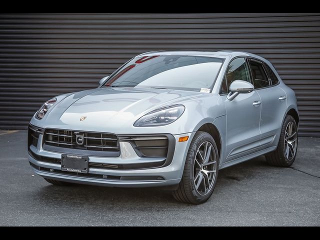 2024 Porsche Macan Base