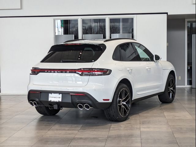 2024 Porsche Macan Base