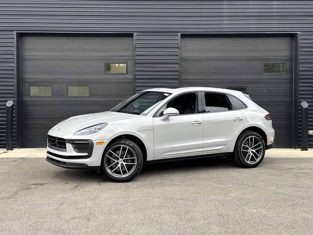 2024 Porsche Macan Base