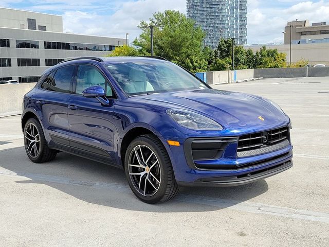 2024 Porsche Macan Base