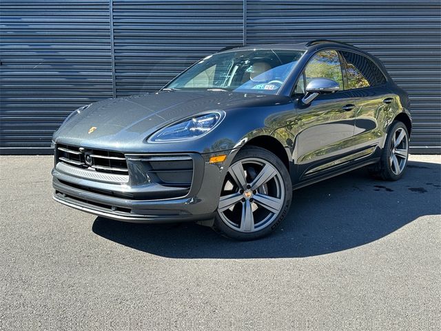 2024 Porsche Macan 