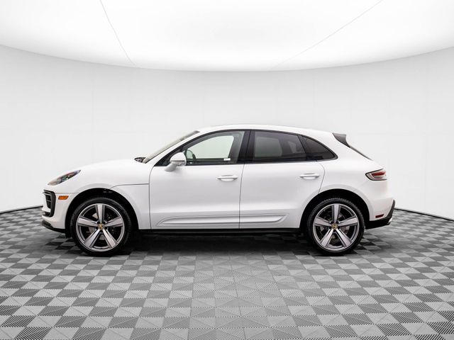 2024 Porsche Macan Base