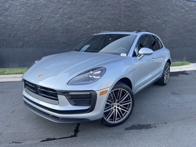 2024 Porsche Macan Base