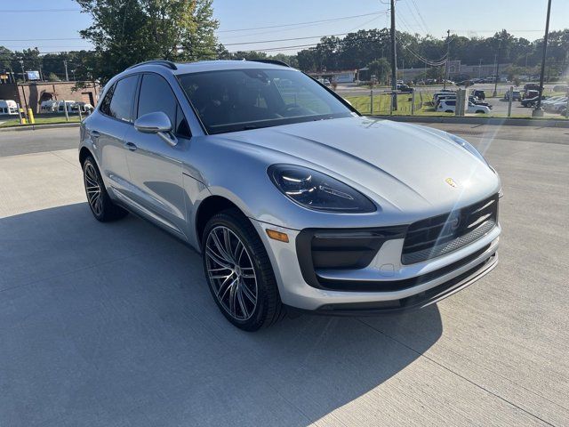 2024 Porsche Macan Base