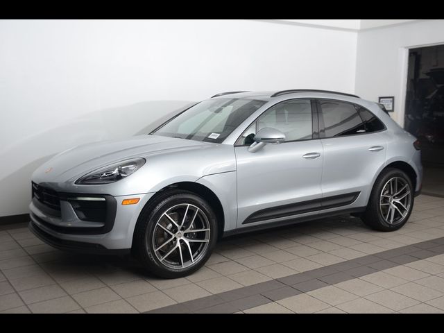 2024 Porsche Macan Base