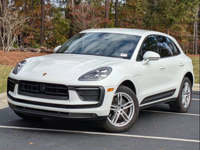 2024 Porsche Macan Base