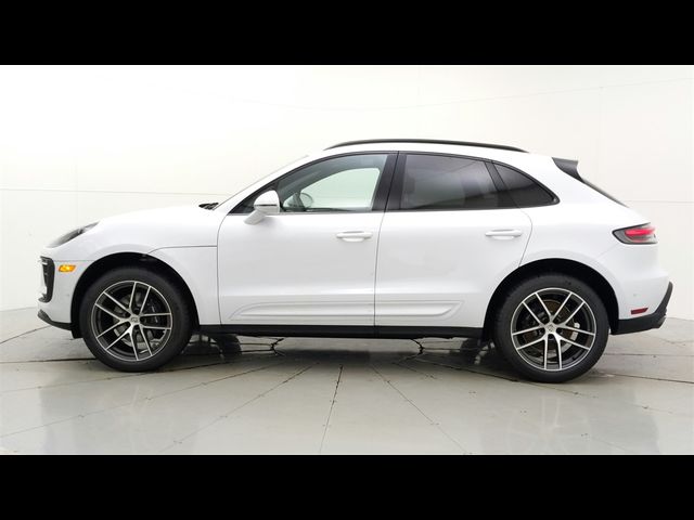 2024 Porsche Macan 