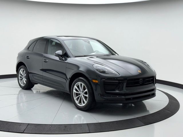 2024 Porsche Macan Base