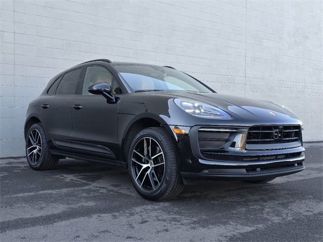 2024 Porsche Macan Base