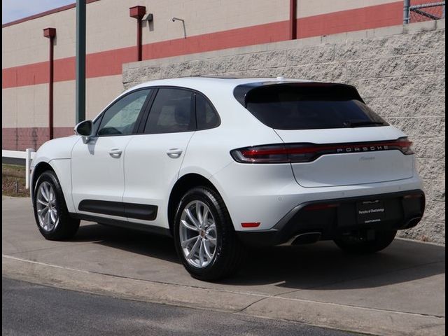 2024 Porsche Macan Base