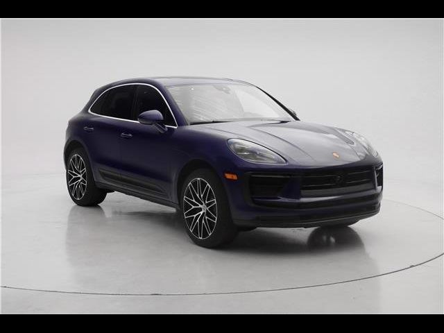 2024 Porsche Macan Base