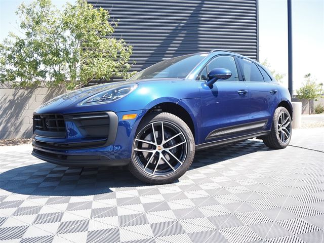 2024 Porsche Macan Base